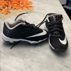 Nike toddler baseball cleats - Size 10